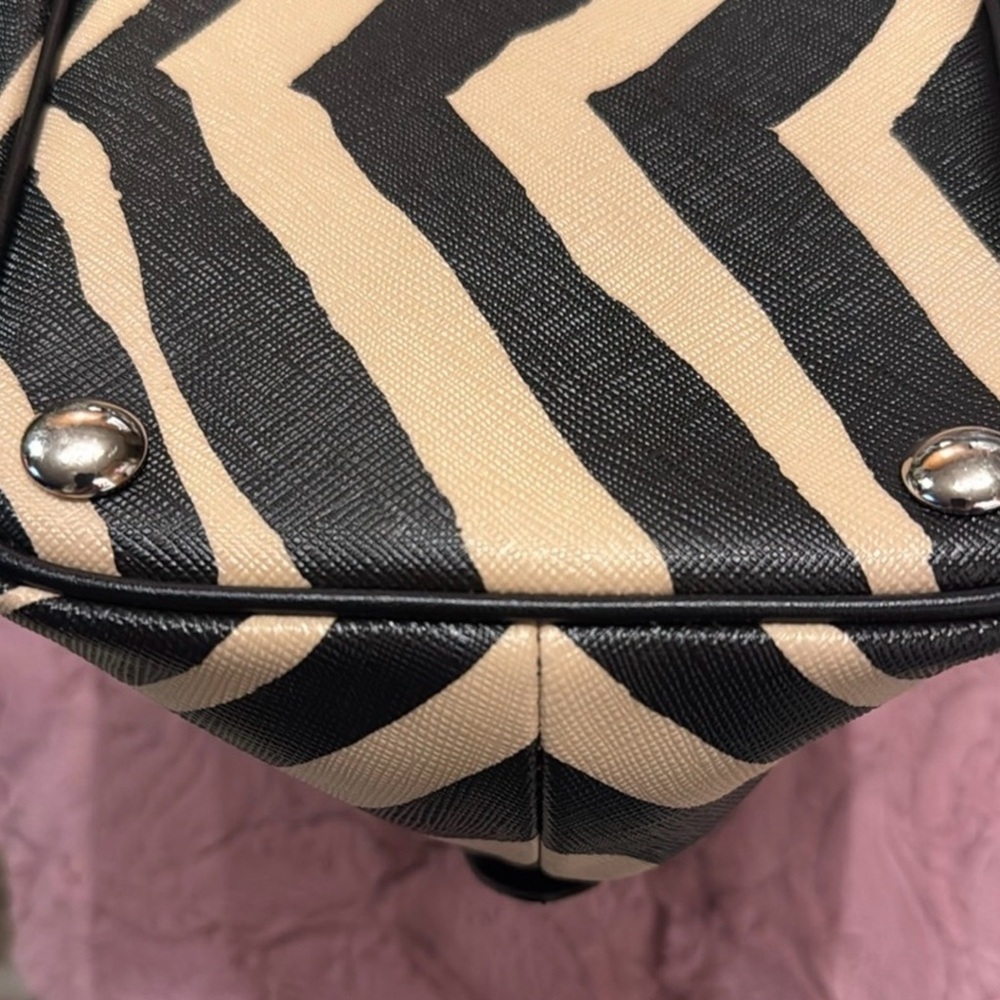 Coach Zebra Print Bag and Wallet Set in Black and Cream LIKE NEW GIFTABLE - Picture 9 of 16